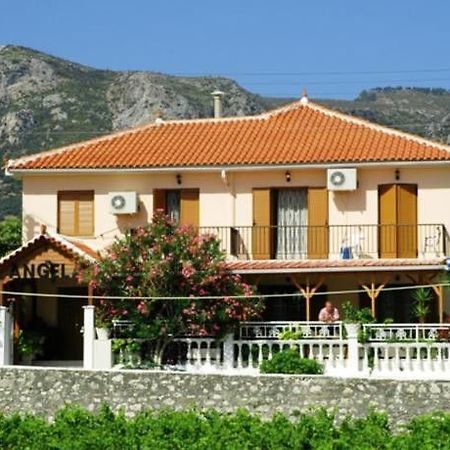 Angela Apartments Самос Екстериор снимка