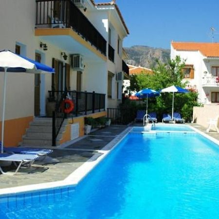 Angela Apartments Самос Екстериор снимка